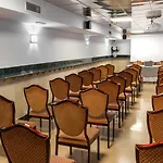 Reina Cristina Hotel 3*
