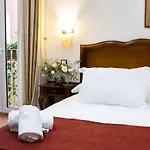 Reina Cristina Hotel