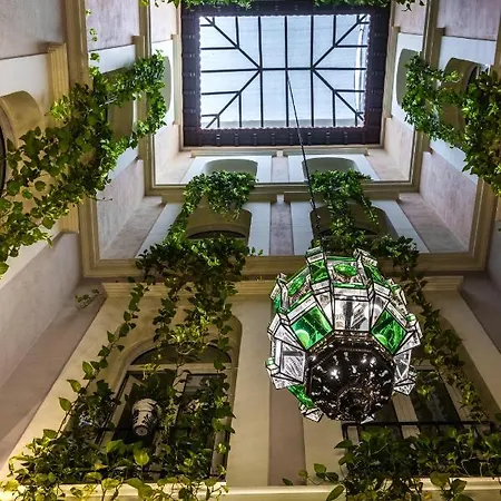 Reina Cristina 酒店 3*