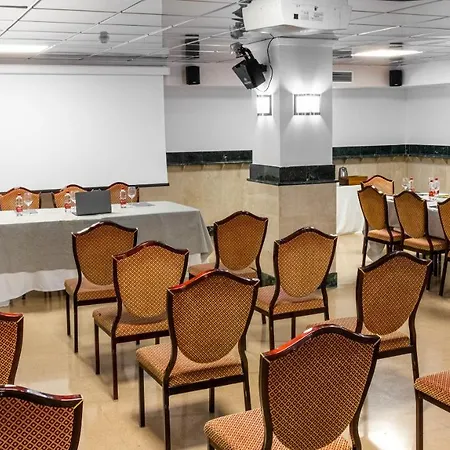 Hotel Reina Cristina 3*