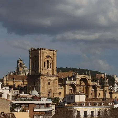 酒店 Reina Cristina 3*