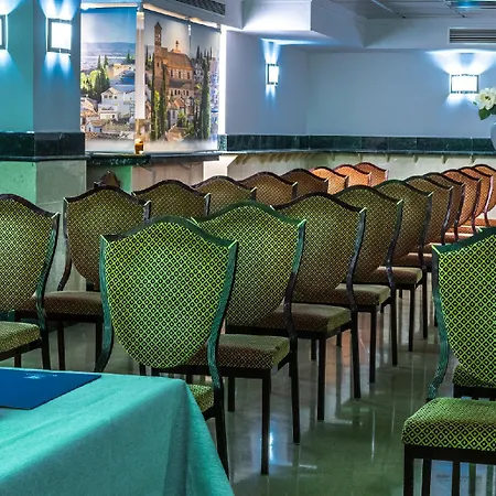 Hotel Reina Cristina 3*