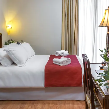Reina Cristina Hotel