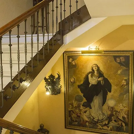 Reina Cristina Hotel 3*