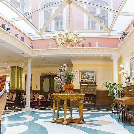 Reina Cristina 酒店