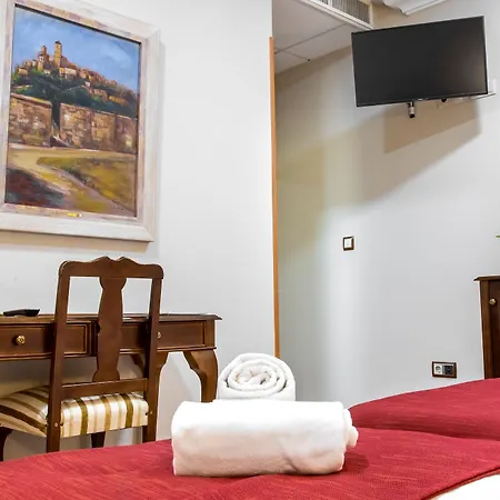 Hotel Reina Cristina 3*